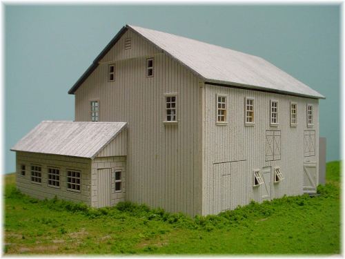 PDM1030 HO scale Dairy & Hay Barn w/ milkhouse